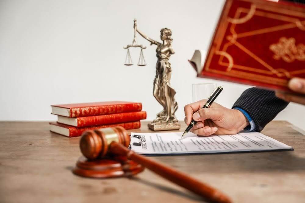 Breaking Down the Process: How Legal Services Support You in Court Cases