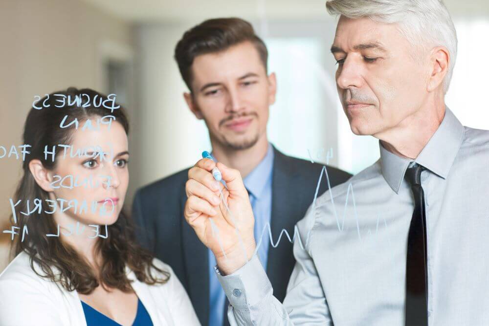 How Can an AI for Leaders Course Help You Lead High Performing Teams in the AI Era?